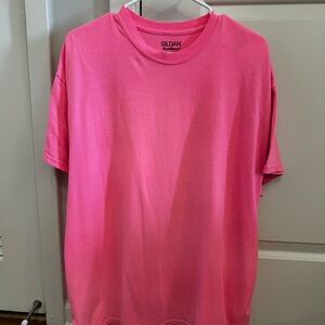Gildan Men's Vibrant Pink Short Sleeve Tee